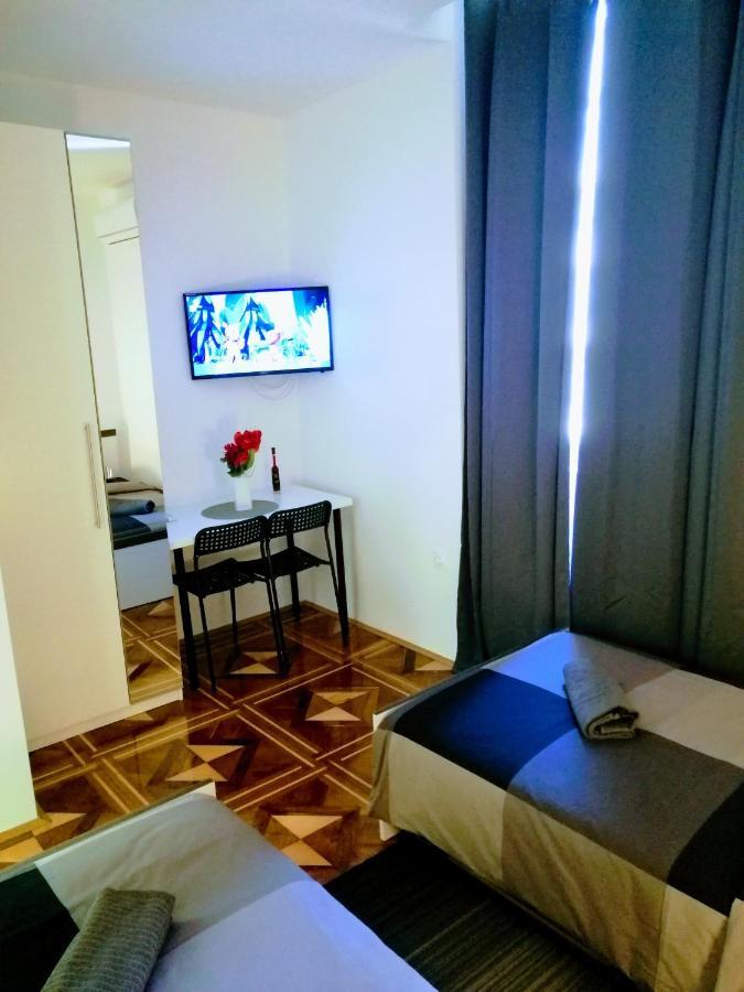 Zpula Center Studio Apartments Pula Exterior foto