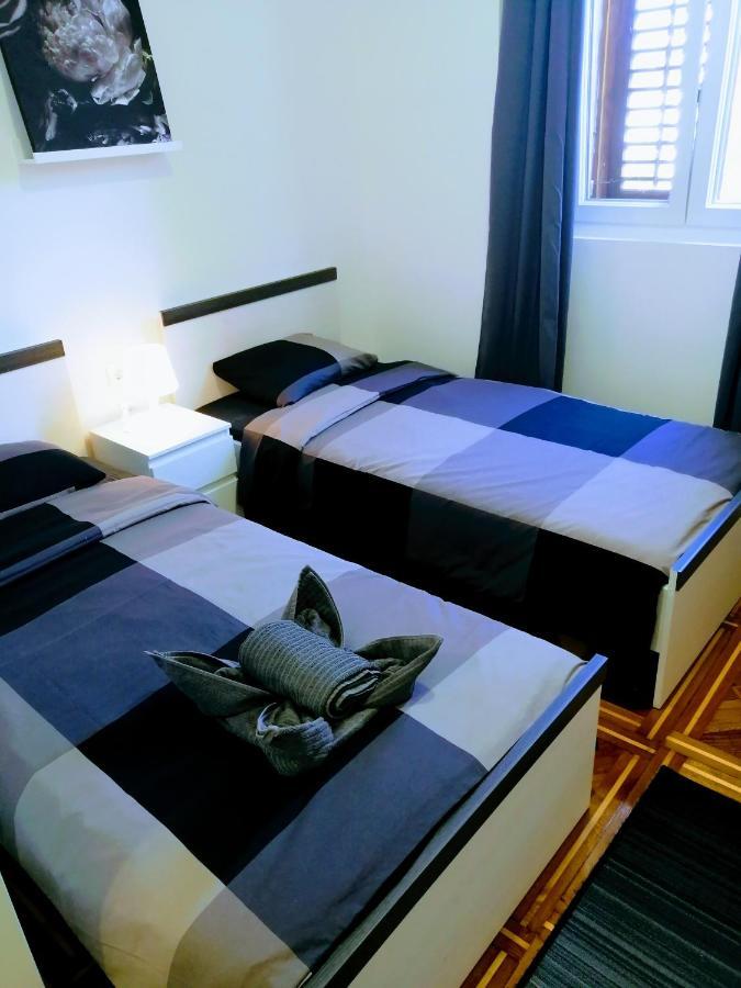 Zpula Center Studio Apartments Pula Exterior foto